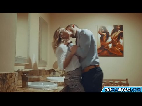 ❤️ Ko'krakli sarg'ish sizni jamoat hojatxonasida yo'ldan ozdirganda ️❌ Super pornoda pornoda uz.hentai-id.ru ﹏